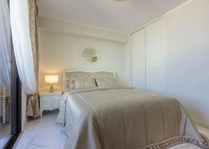 Front Line Parque Santiago 2 Lux Apartment